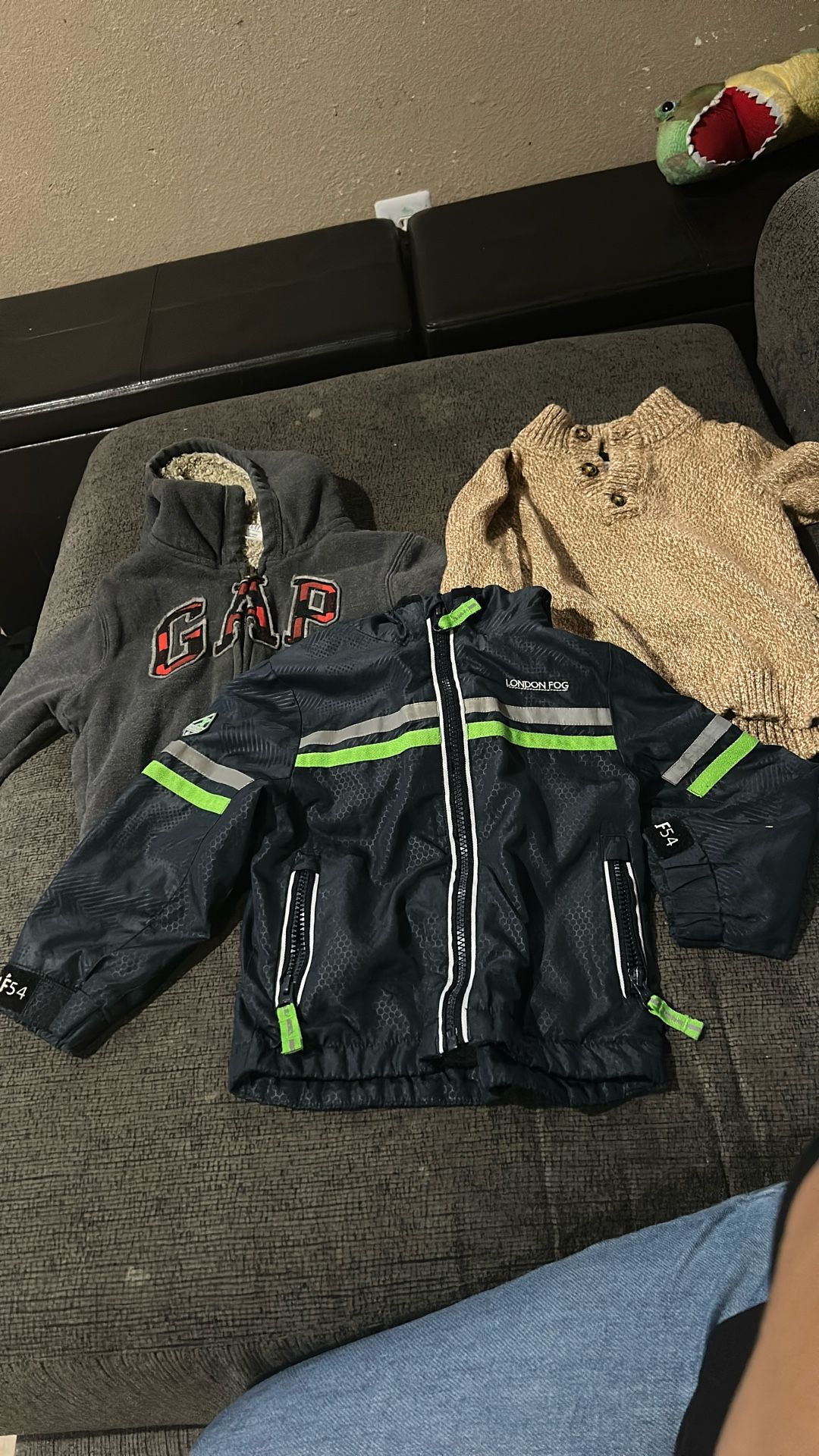 Jacket & Sweaters