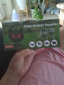 Solar animal repeller