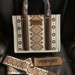 Wrangler purse 