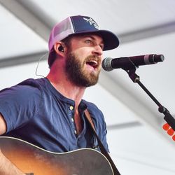 Riley Green with Randy Houser, Kashus Culpepper and Hannah McFarland