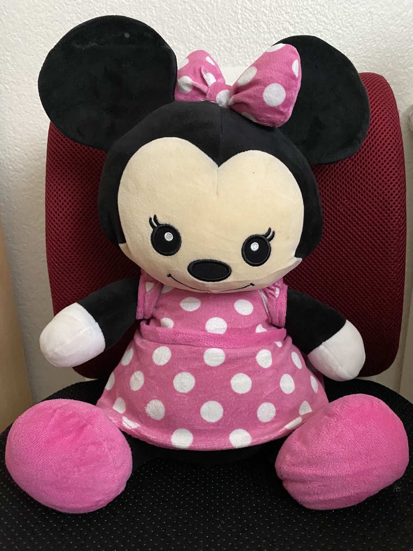 Minnie Mouse Plushie 