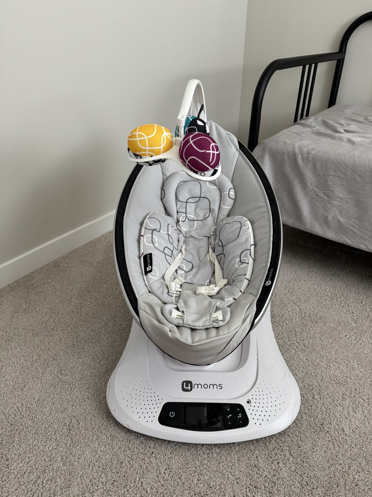 4 Moms Baby Swing