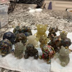 Bundle Resin Figurine 