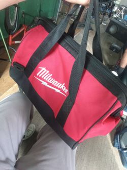 Milwaukee Heavy-Duty Tool Bag