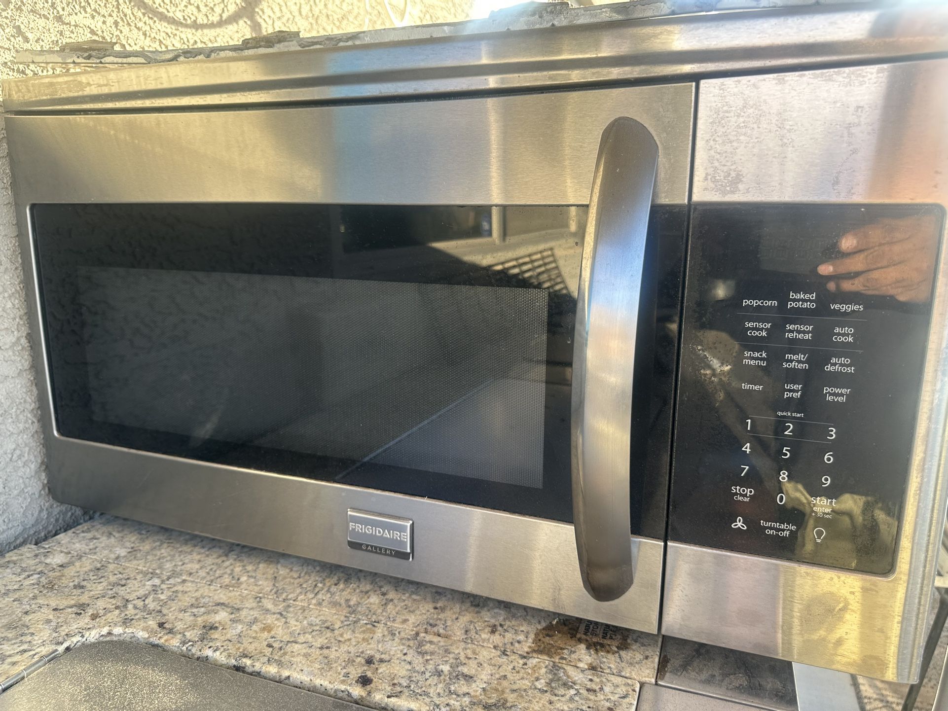 Frigidaire  Microwave 