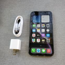 iPhone Xr - UNLOCKED - Like New  