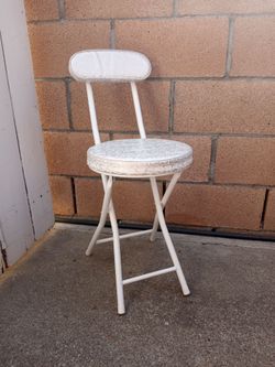Foldable personal chair light weight