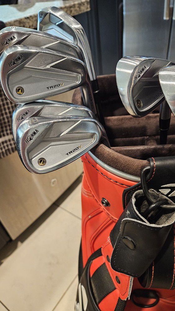 Honma TR20V Irons With Taylormade Golf Bag