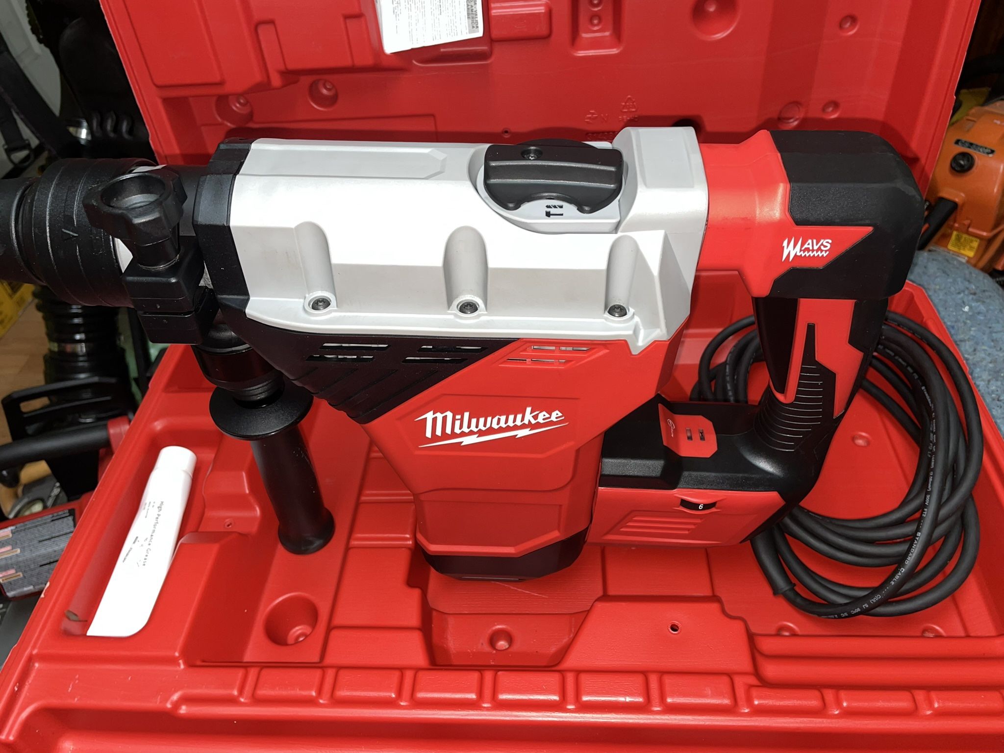 Milwaukee 15 Amp 1-3/4 in. SDS-MAX Corded Combination Hammer with E-Clutch