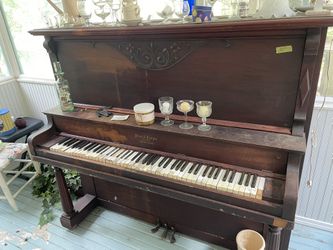 Old Piano