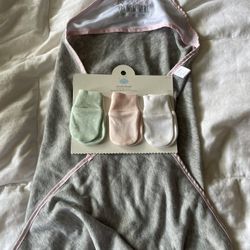 Newborn Blanket And mittens