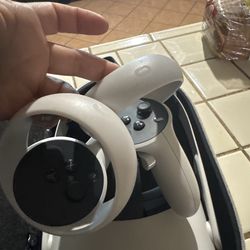 Meta Quest 2 VR Headset + Controllers + Carrying Case