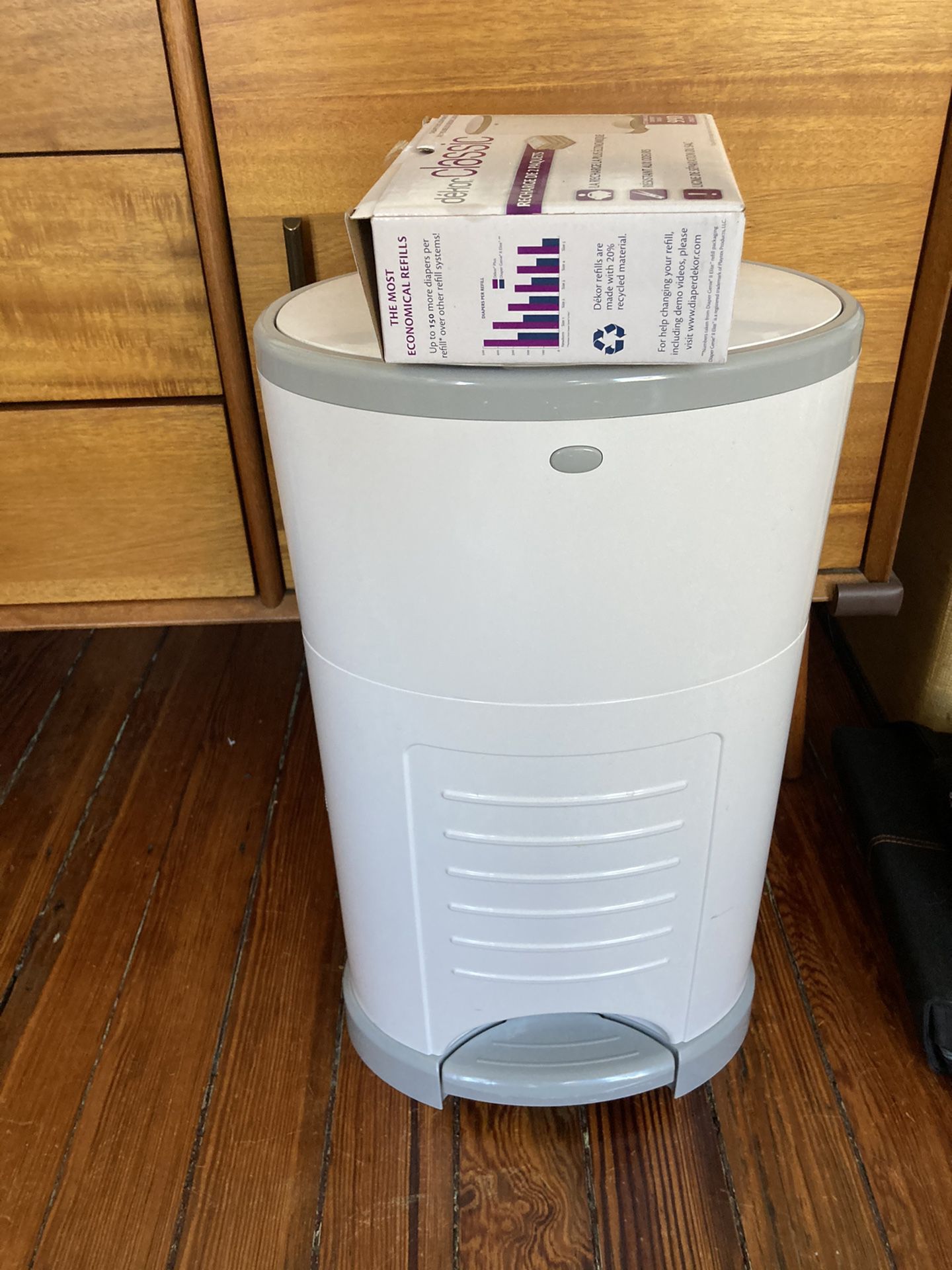 Decor Diaper Pail With Refill Bags