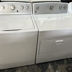 Kenmore Washer And Kenmore Eléctric Dryer 