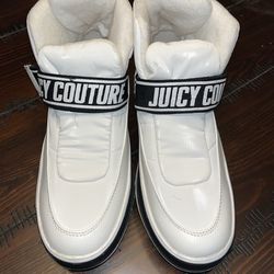 Juicy Couture White Winter Boots