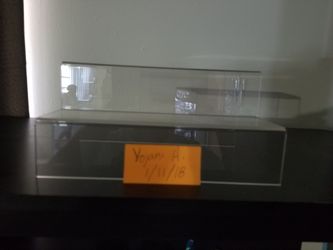 2 tier acrylic displays