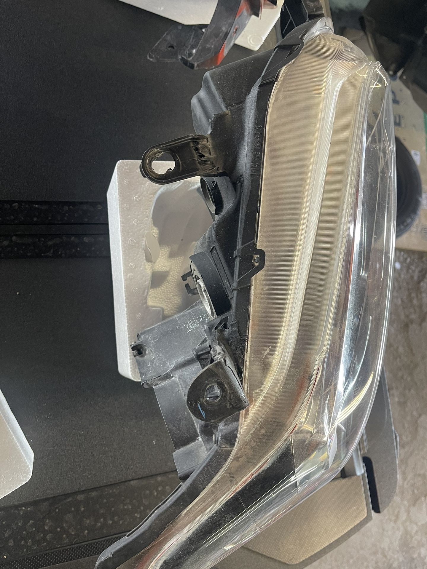 Oem 2017 Toyota Tacoma Headlight  2016-2021