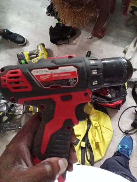 Milwaukee Drill Driver 3/8