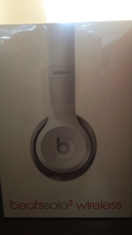 Fun New GREAT PRODUCT Fun New GREAT PRODUCT ELECTRONICS SALE SAVE HOT GIFT FRIENDS MCM BEATS HEADPHONES BLUETOOTH WIRELESS SOLO STUDIO POWERBEA