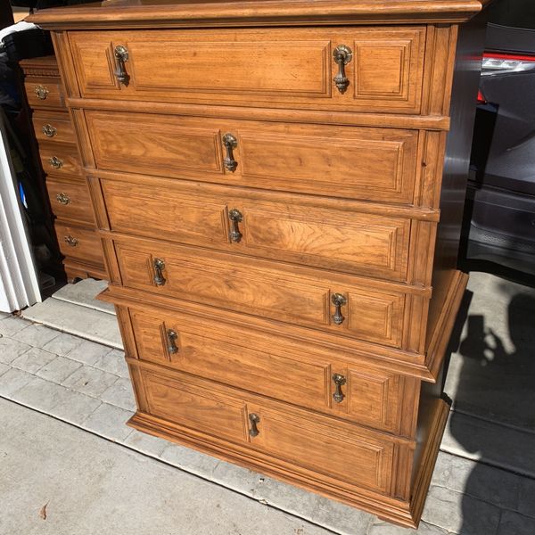 Thomasville Tall 6 Drawer Gentleman’s Chest Of Drawers / Dresser for