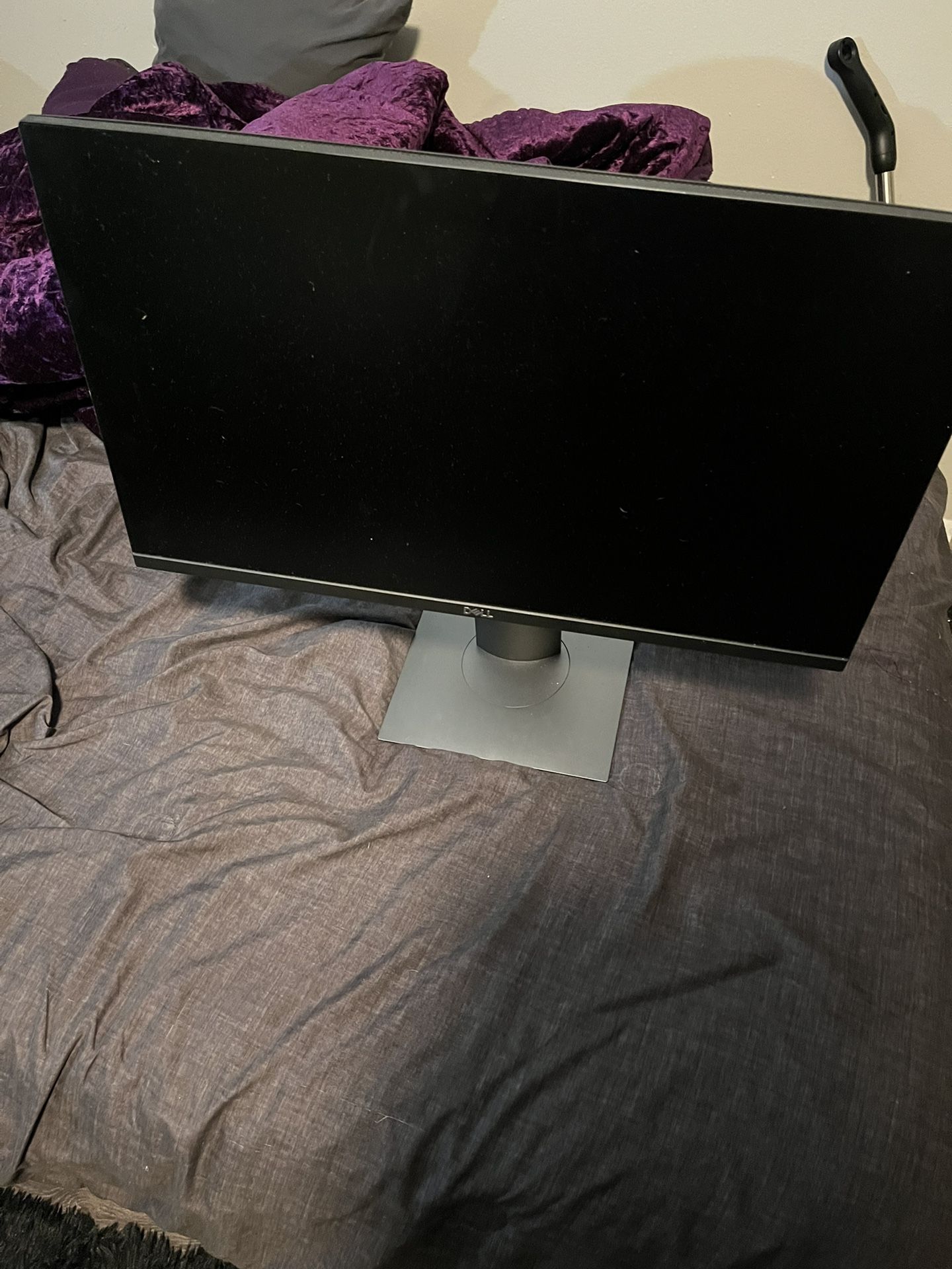 Dell 24 inch monitor