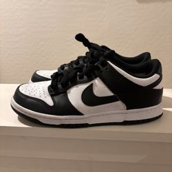 Nike Dunk Low ‘Panda’ 5.5Y