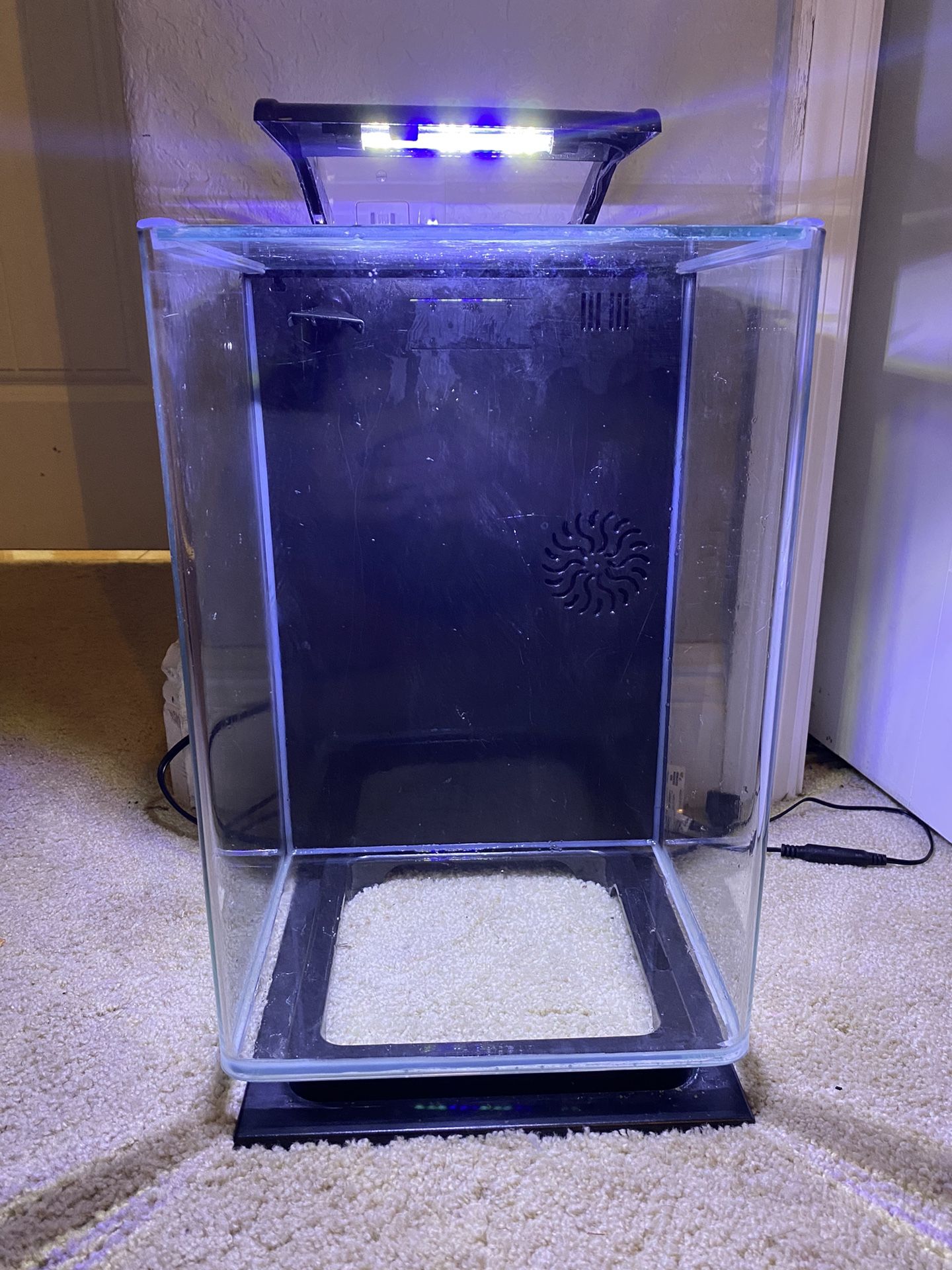 5 Gallon vertical fish tank