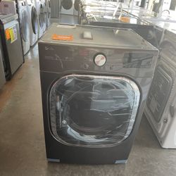 New LG ThinQ Gas Dryer 7.4 Cubic Feet