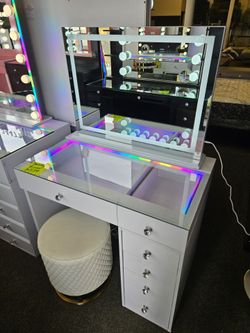 New Vanity 6 Drawers & Modern Hollywood Mirror $549
