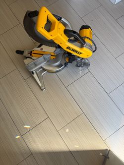DEWALT Miter Saw 12 inch DWS716
