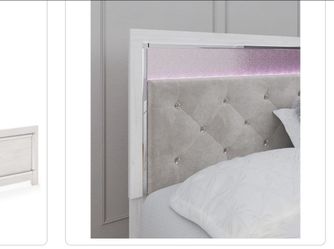 Twin Upholstered Headboard With Tufted Design