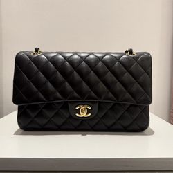 CHANEL Classic Double Flap Gold Hardware Medium Black Lambskin