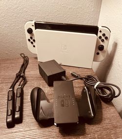 Nintendo Switch OLED White Console Bundle – Excellent Condition