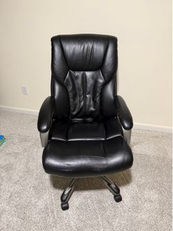 Black Leather Office Chair – Comfortable – Minor Wear