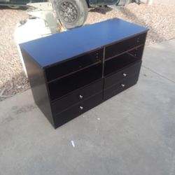 T v stand