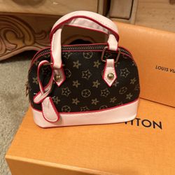 Adorable! So Cute! Precious! Little Girls Classy Purse 