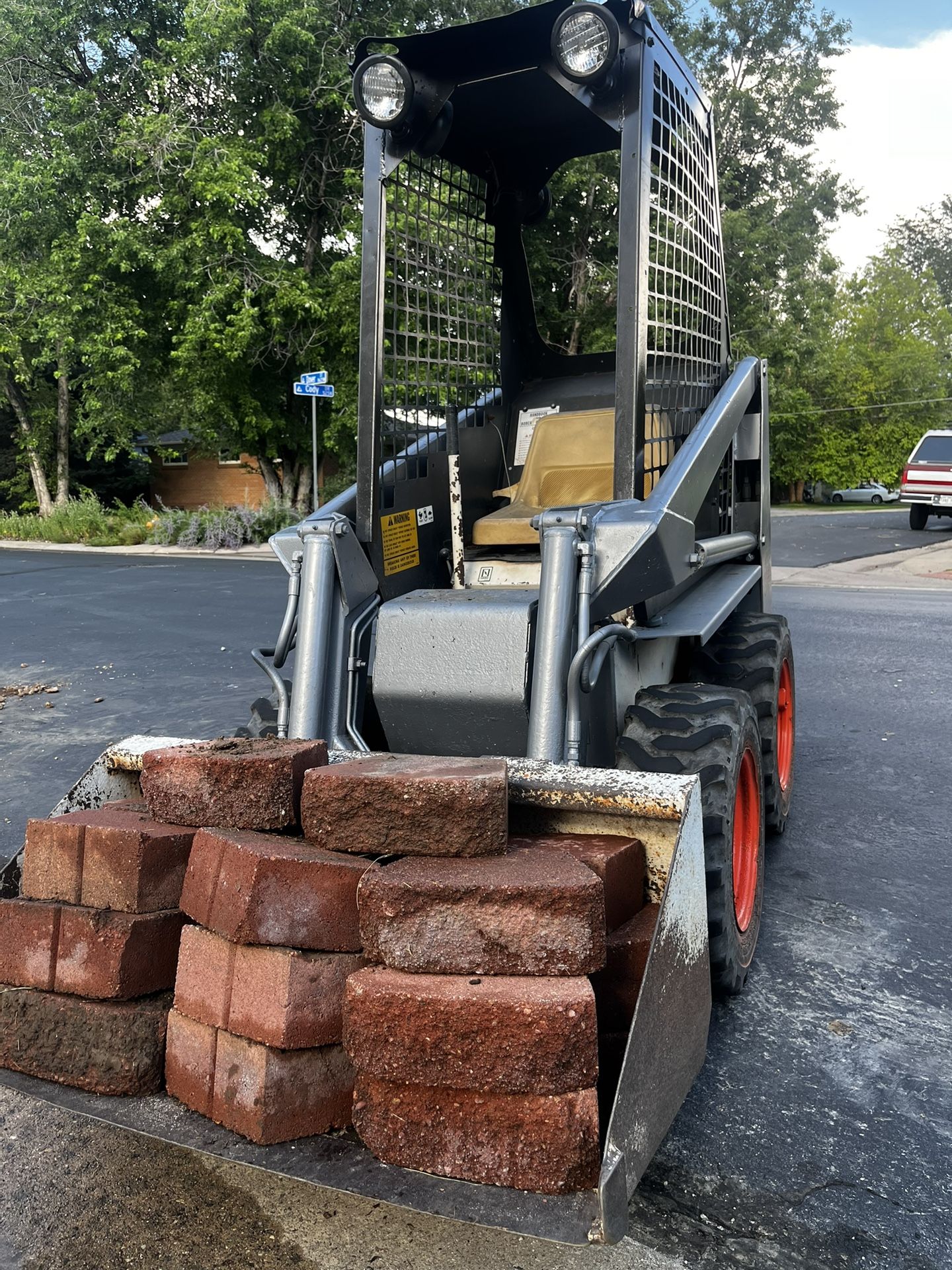 Skid Steer,  Bobcat 22 Hp engine 