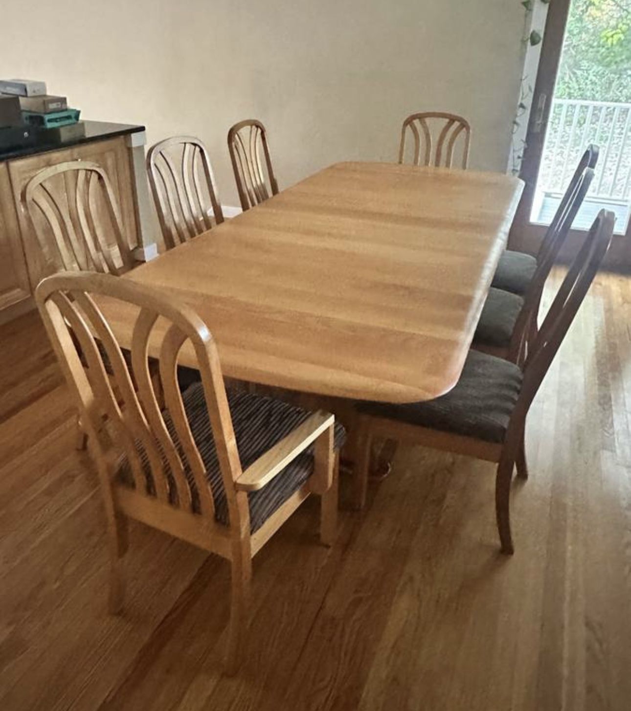 9 PIECE DINING ROOM SET