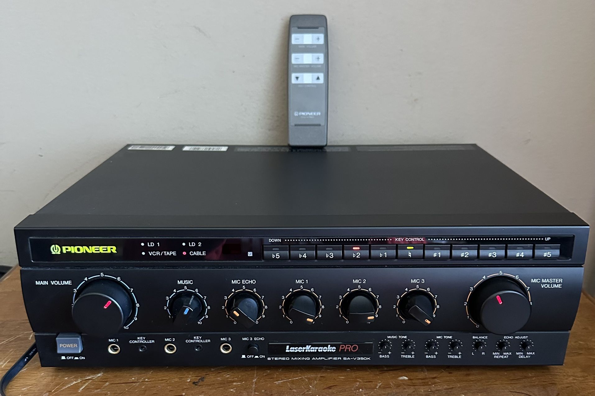 Pioneer SA-V350K LaserKaraoke Pro Stereo Mixing Amplifier  