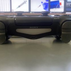 PS4 CONTROLLER WITH CHARGER