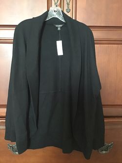 Banana Republic Cardigan. NEW with TAG . BLACK . Size Medium .