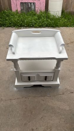 End Table/night Stand