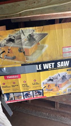 Tile cutting wet saw