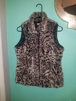 Colwater Creek Fur Cheetah print Vest..Size Small Womens..like new!