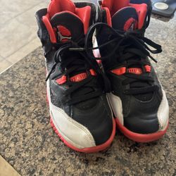 Nike Jordan Jumpman Two Trey Kid Red Black Laced Sneaker Size 4Y. DQ8431-016