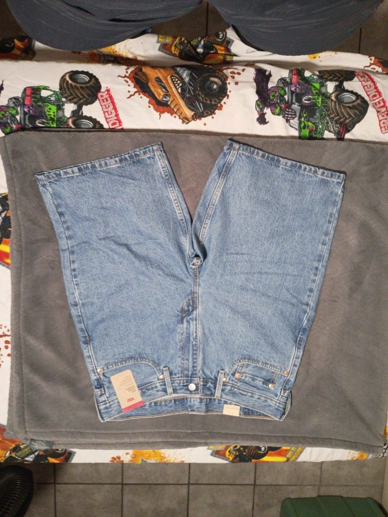 Levi's 469 Loose Shorts