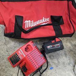 Milwaukee M18 REDLITHIUM XC5.0 Battery,  Charger And Bag