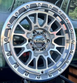 Kmc Km555 Amp Attack Silver 17x8.5 6x139.7  -10 Offset Wheels ( Set of 4 )🔥🔥🔥