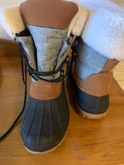 Lace up rain boots