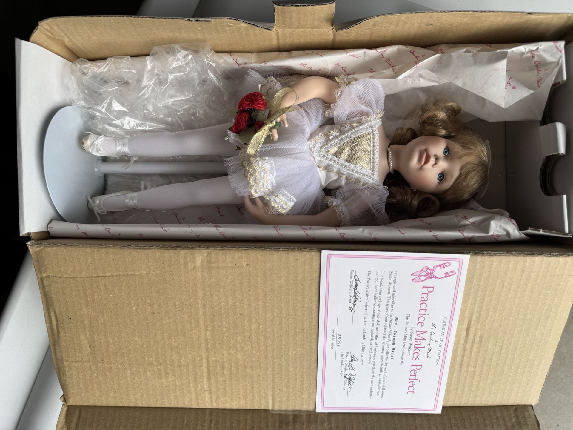 Porcelain Danbury Mint Collection Ballerina Doll